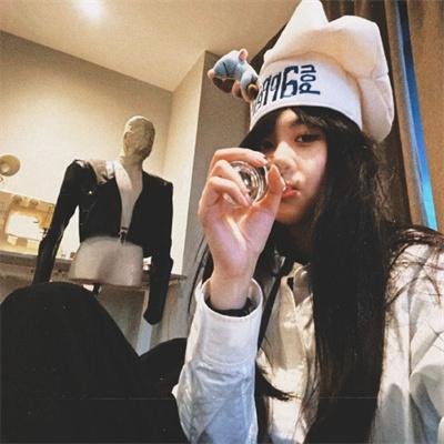 惨绿愁红